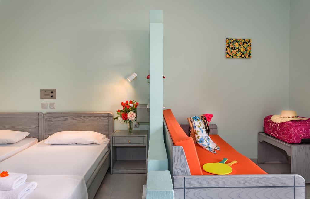 Louladakis Apartments Kolymbari Extérieur photo